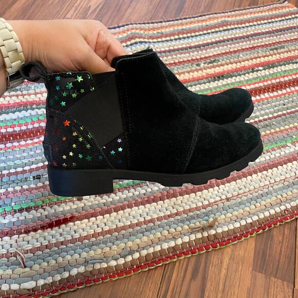 Sorel Girl's Emelie Chelsea Booties SZ 4 Black Suede Metallic Stars Rainbow EUC - Picture 3 of 7